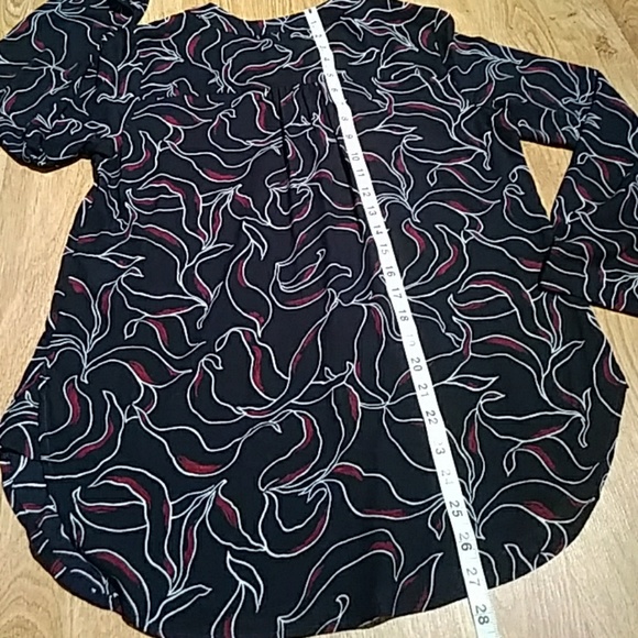 Liz Claiborne Black Floral Pattern Blouse Small - Picture 4 of 4